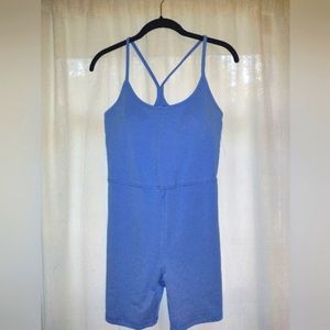 Old Navy Powerchill Racerback bodysuit 6 in inseam
